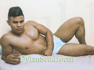 DylanStud19cm