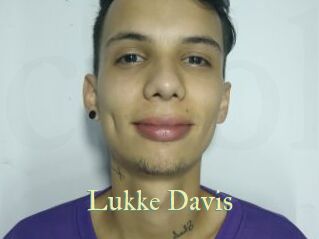 Lukke_Davis