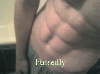 Pussedly